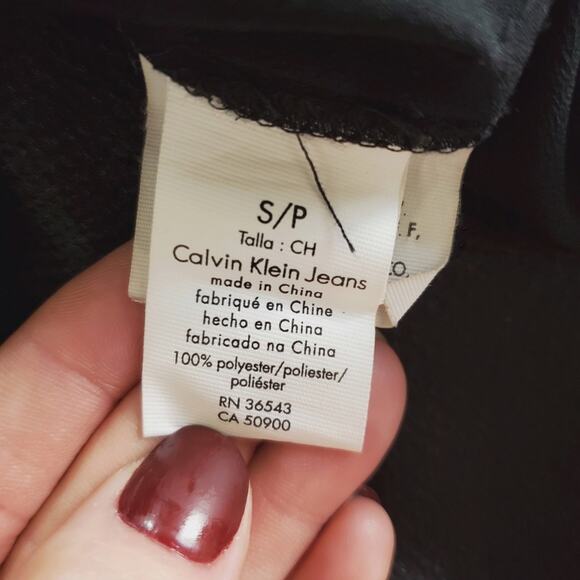 Calvin Klein Jeans | Roll Tab Sleeve Mid Panel Top - Picture 9 of 9